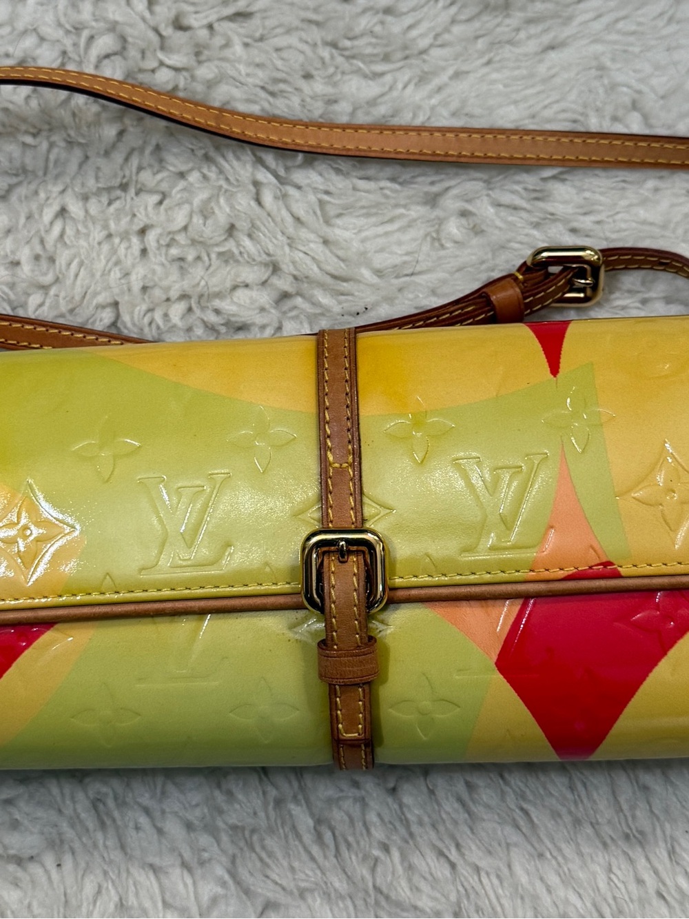 Louis Vuitton Vernis Fleur Pochette Crossbody Bag
